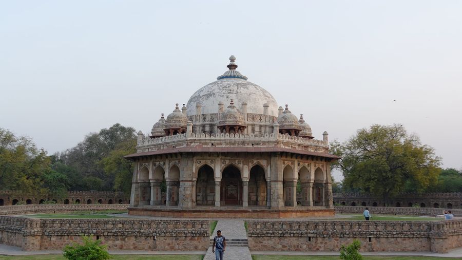 The red sandstone and white marble dome of Humayun's Tomb in Delhi, set behind its symmetrical Mughal garden